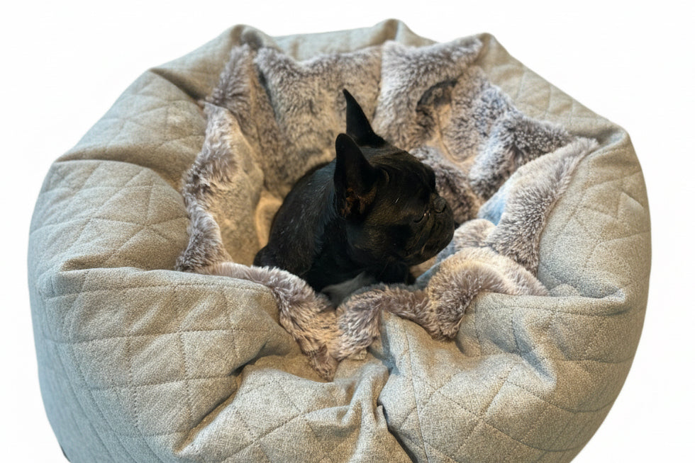 dog bed - Hideaway cave stitch