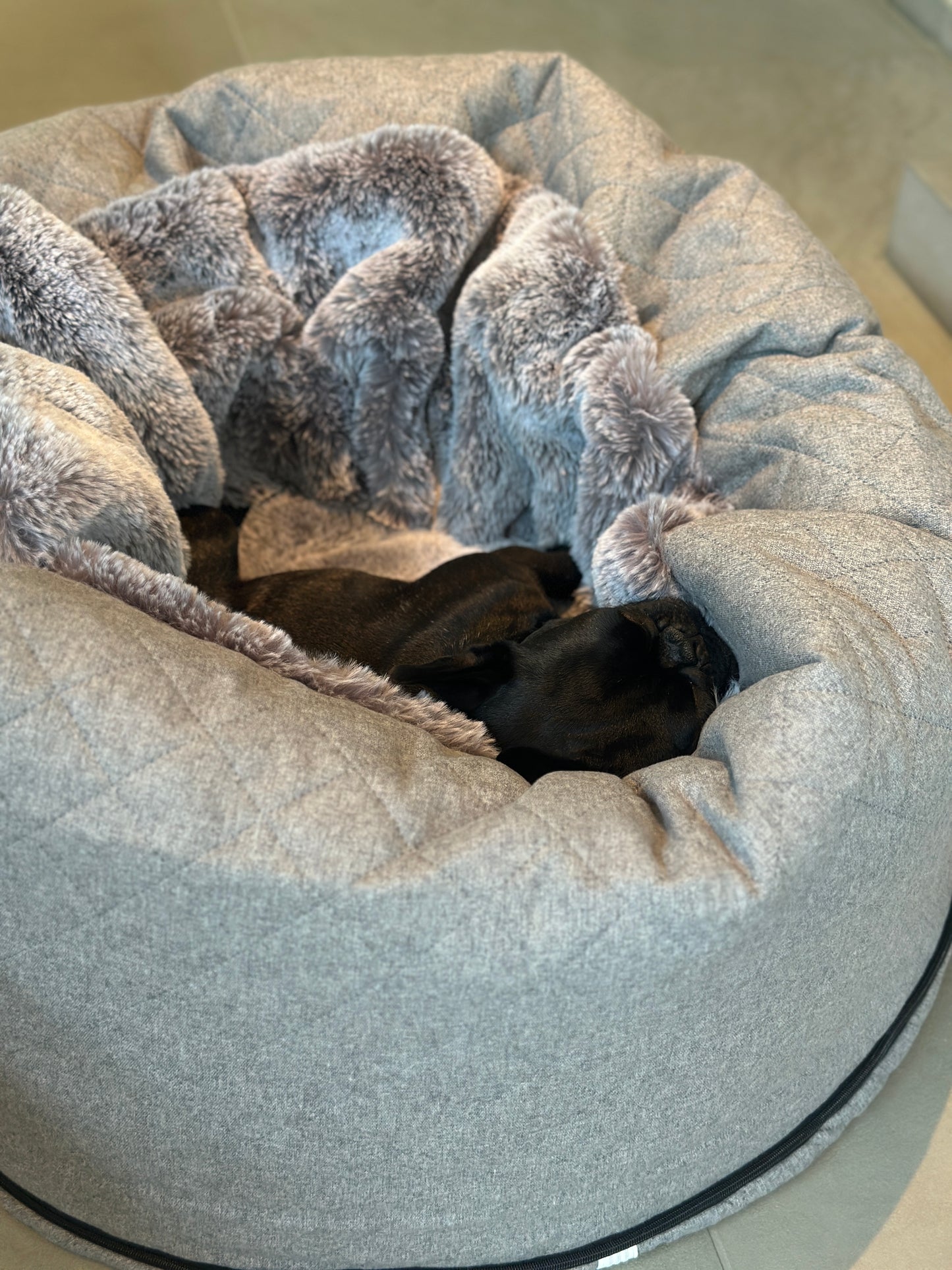 dog bed - Hideaway cave stitch