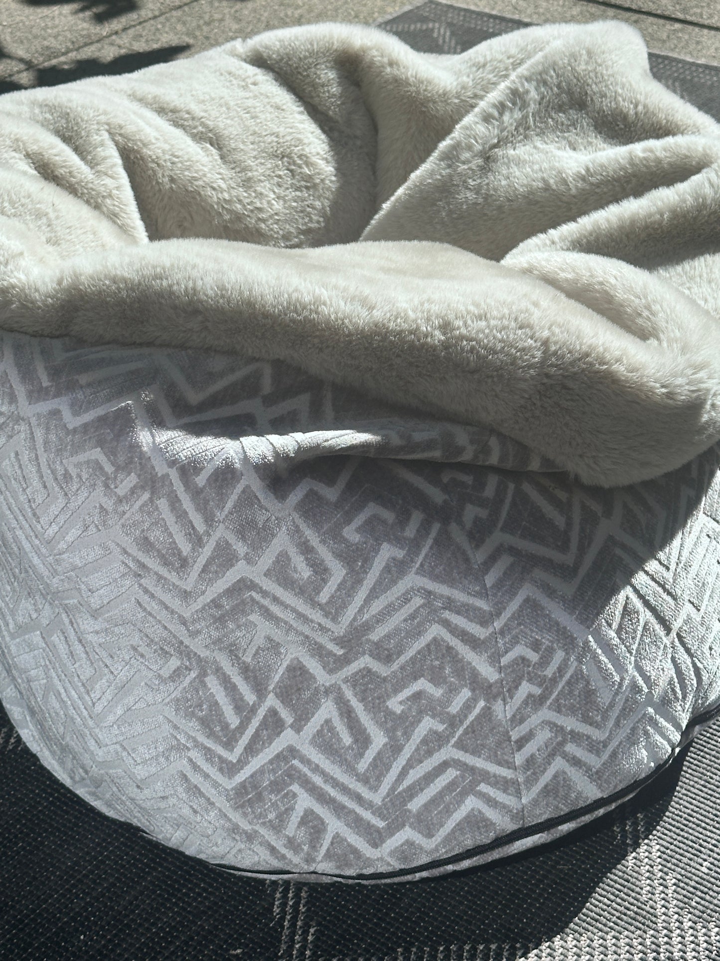 Dog bed Hideaway Cave Ornament