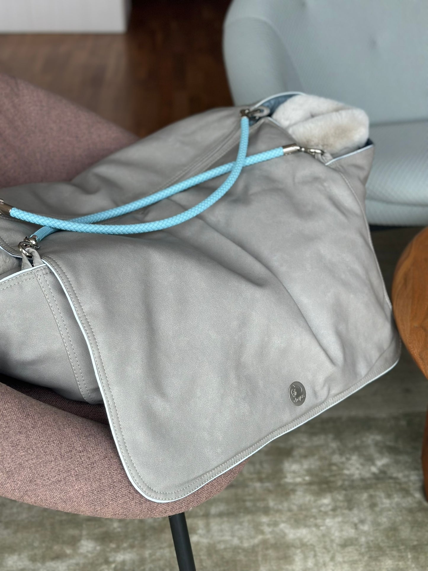 Snap it — braided interchangeable handle