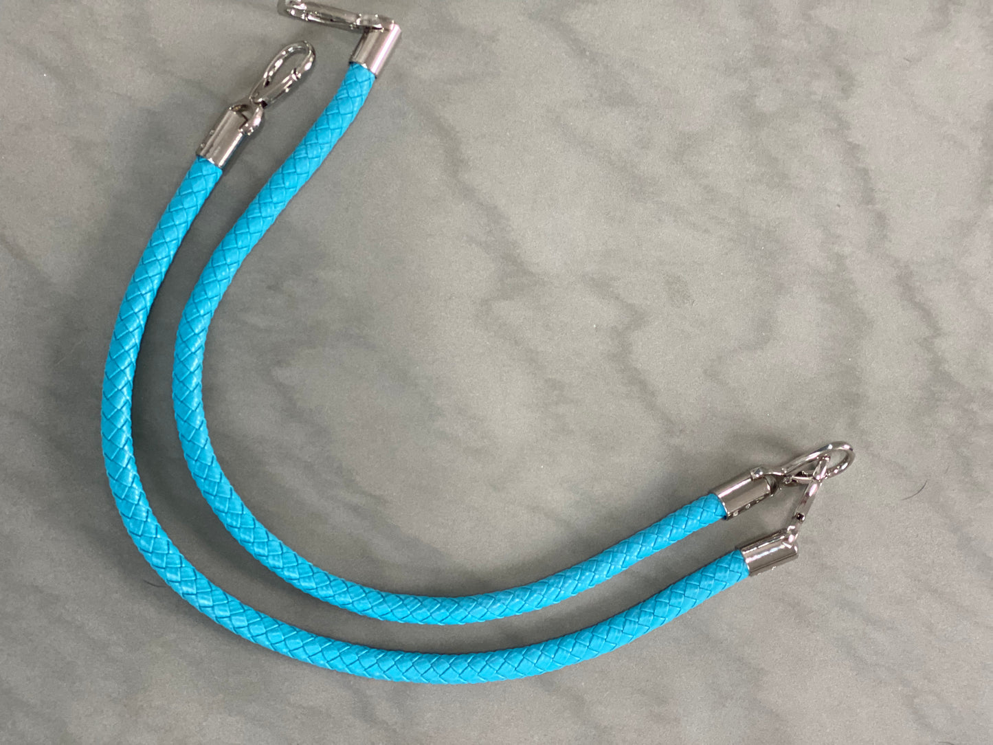 Snap it — braided interchangeable handle