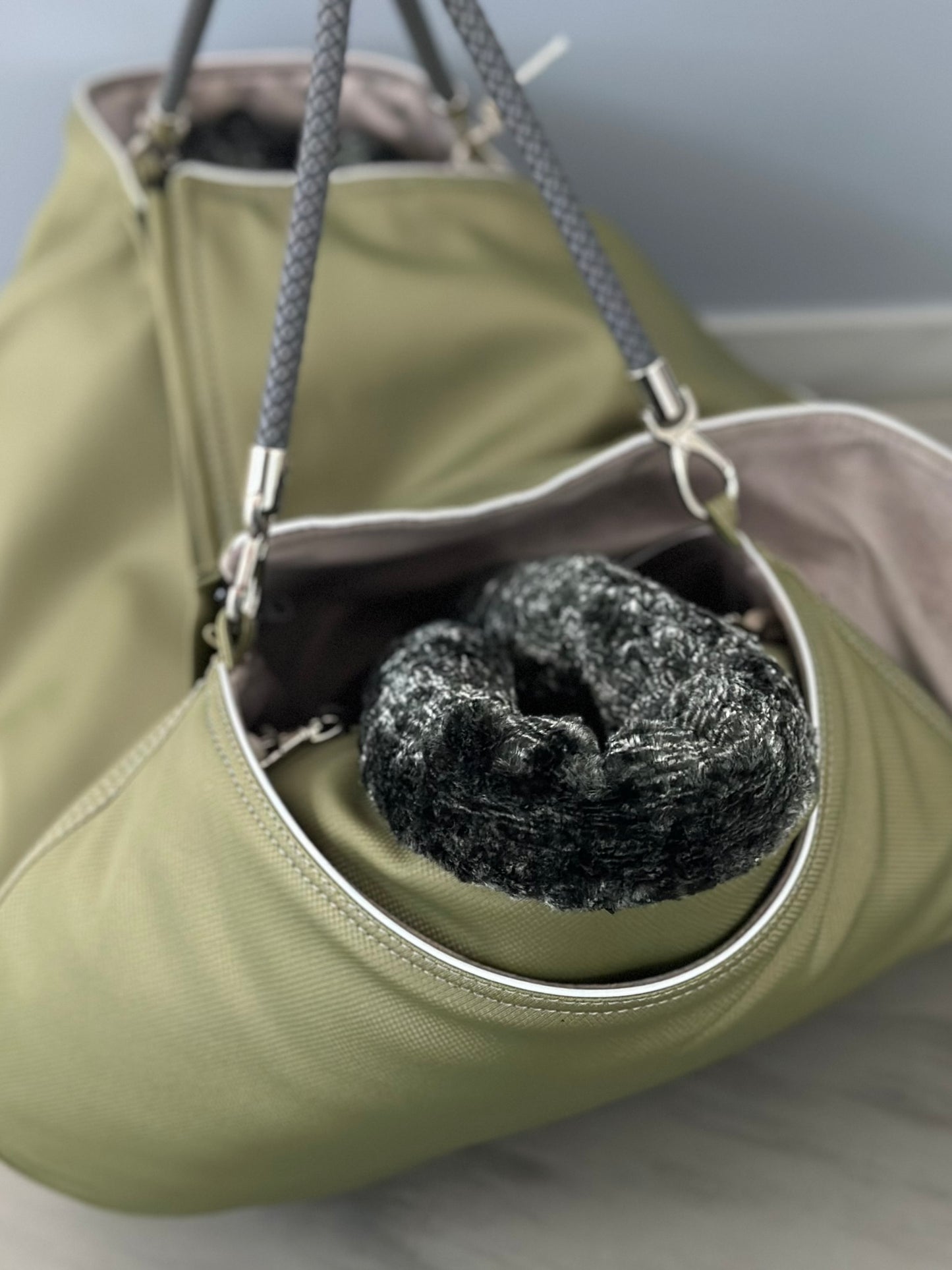 Bolsa de transporte para perros Weekender 4Seasons, verde musgo, M