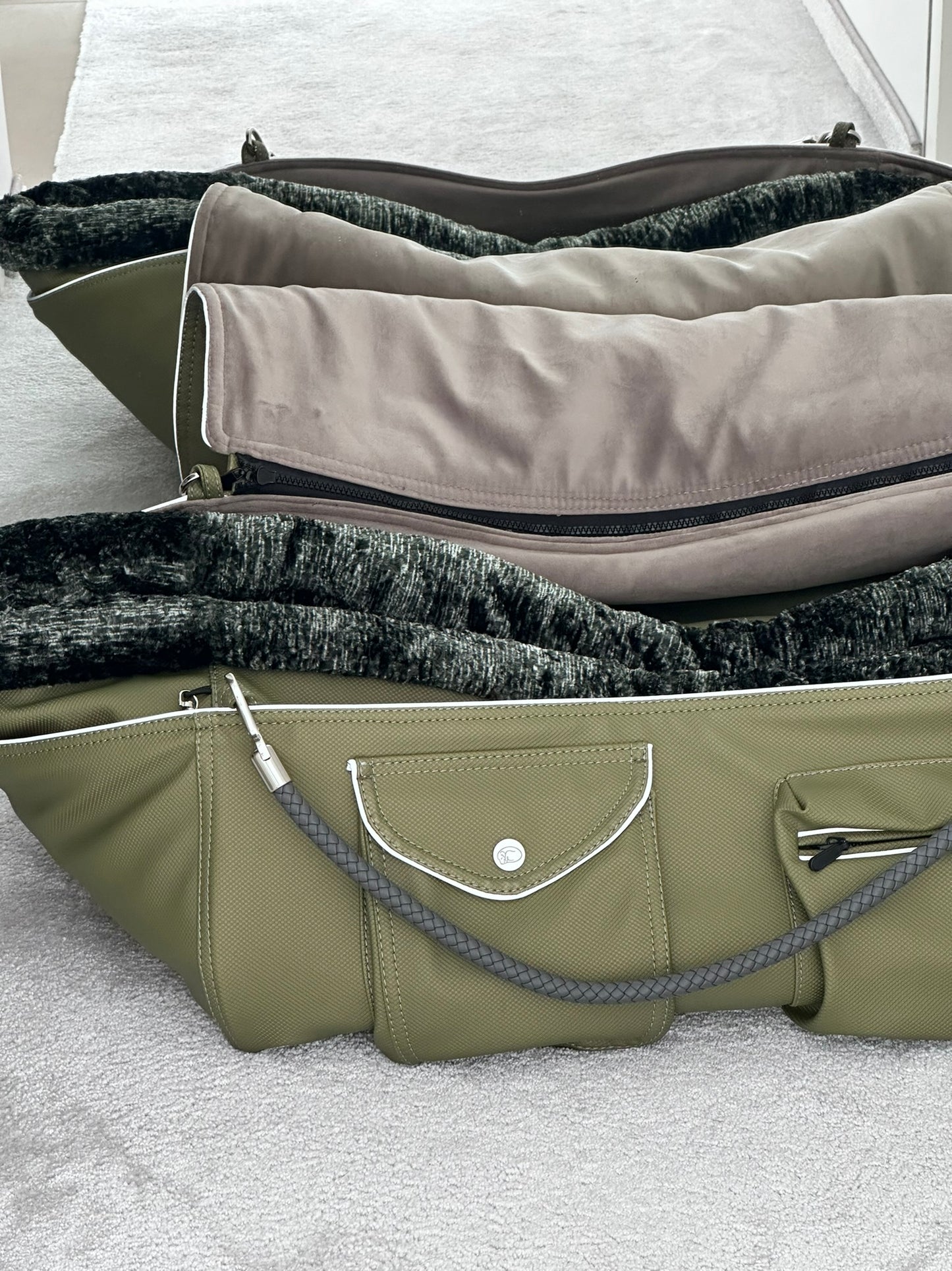 Bolsa de transporte para perros Weekender 4Seasons, verde musgo, M