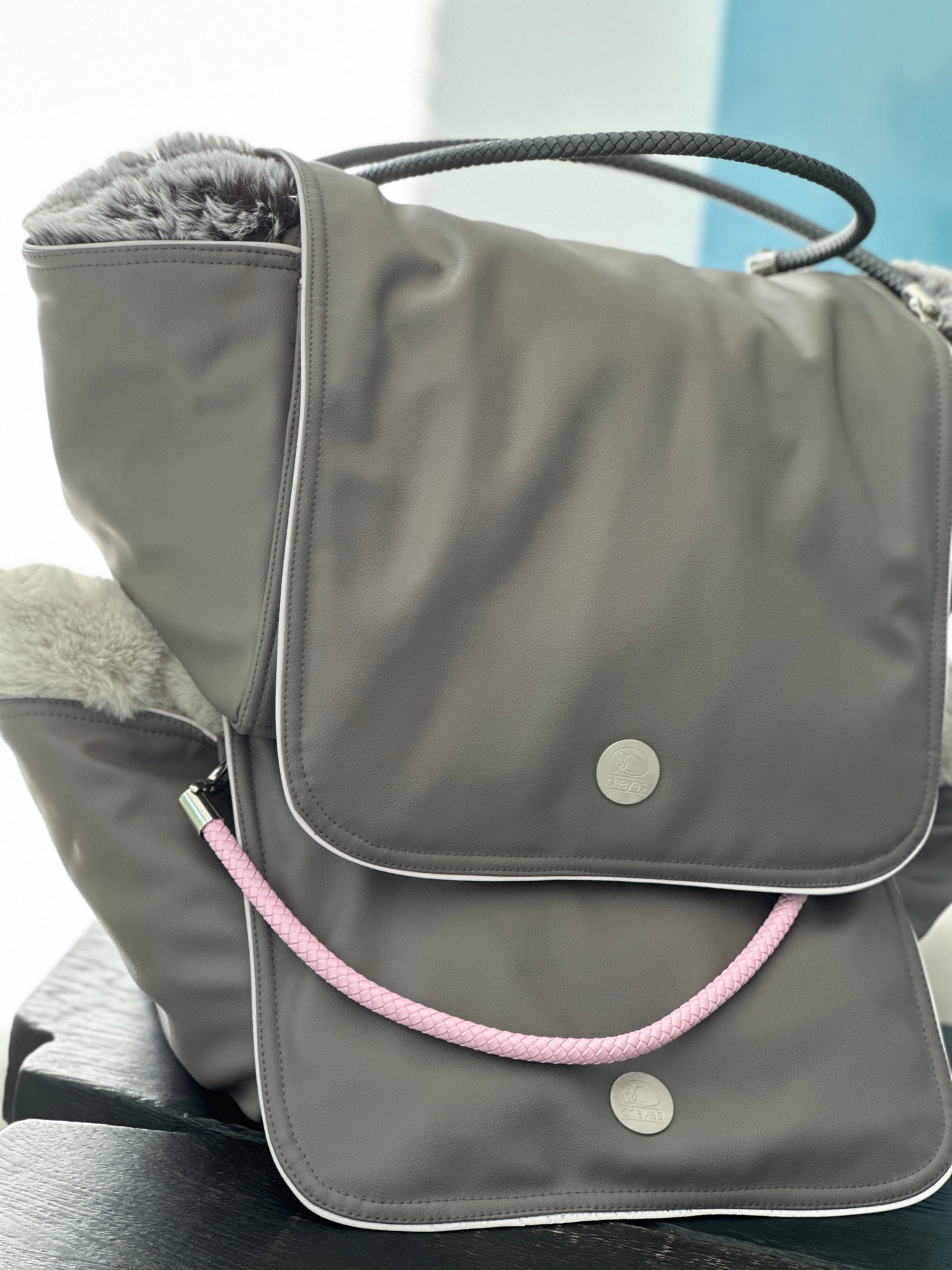 Snap it — braided interchangeable handle